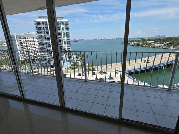 7601 E Treasure Dr , Unit 1516, North Bay Village, FL 33141
