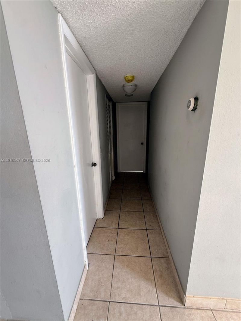 2025 NE 164th St, Unit 810, North Miami Beach, FL 33162 Photo