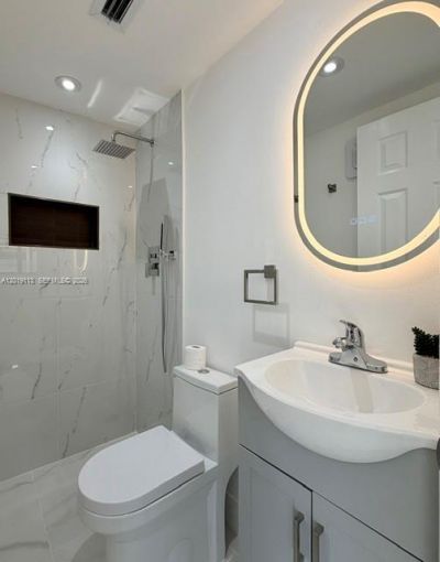 2541 W 10th Ave , Hialeah, FL 33010 Photo