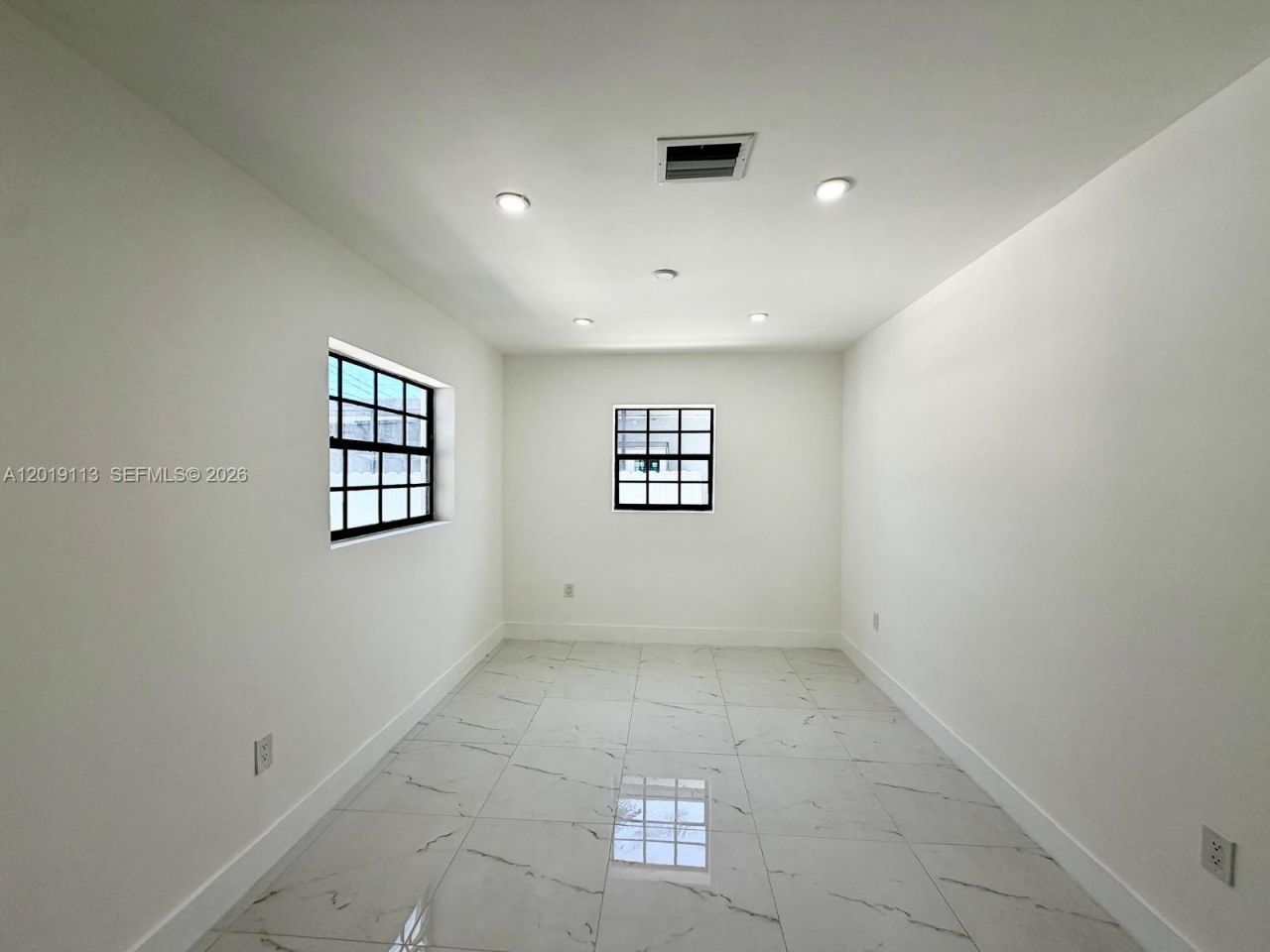 2541 W 10th Ave , Hialeah, FL 33010 Photo