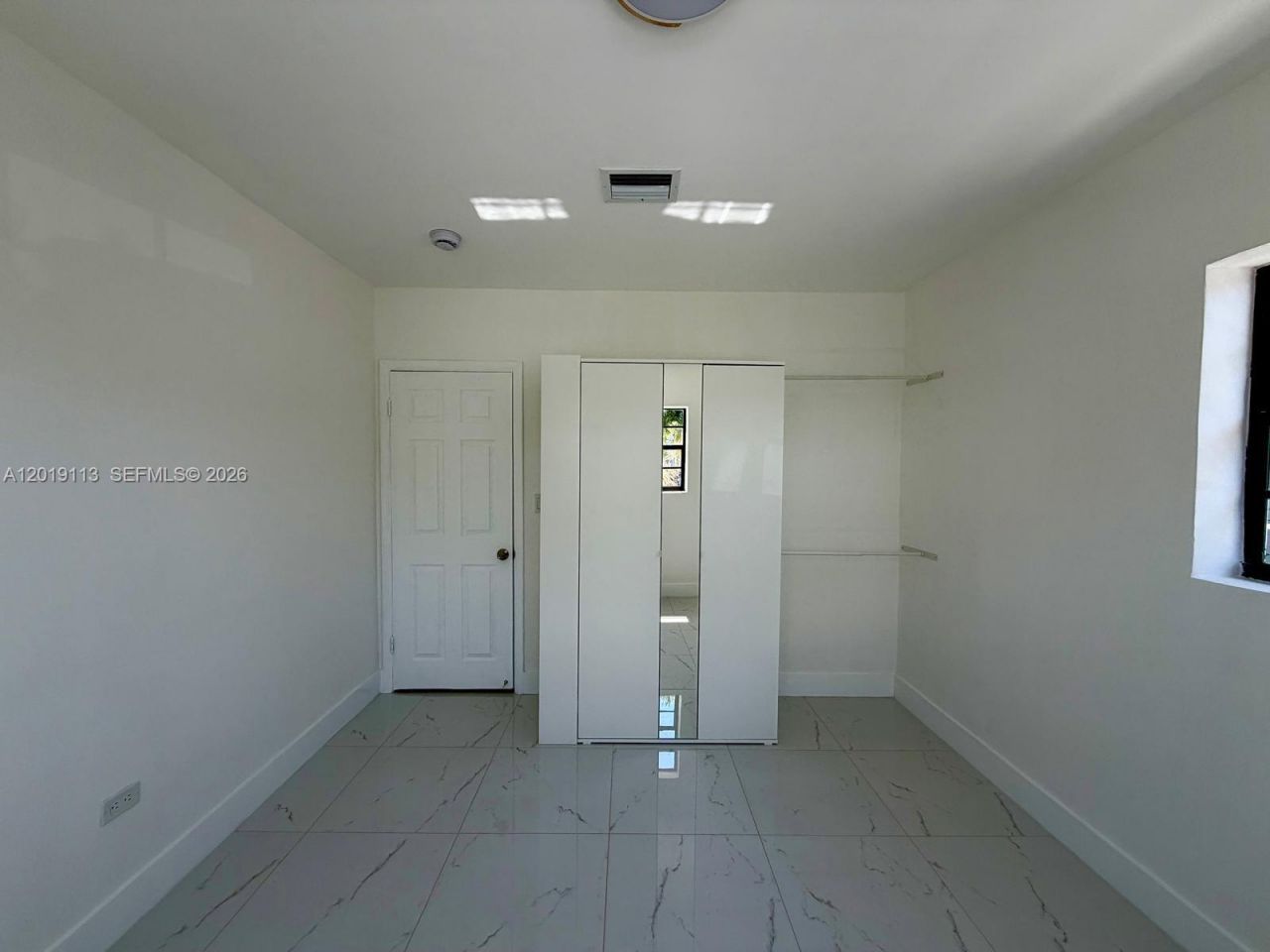 2541 W 10th Ave , Hialeah, FL 33010 Photo