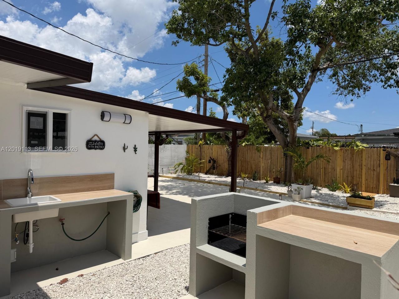 2541 W 10th Ave , Hialeah, FL 33010 Photo