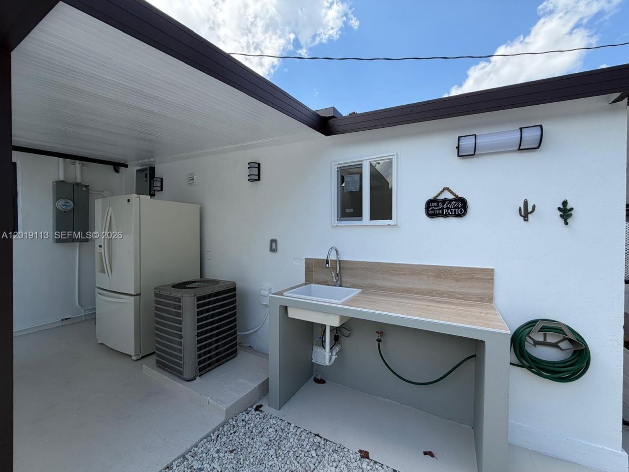 2541 W 10th Ave , Hialeah, FL 33010 Photo