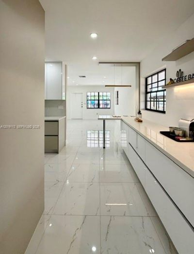 2541 W 10th Ave , Hialeah, FL 33010 Photo
