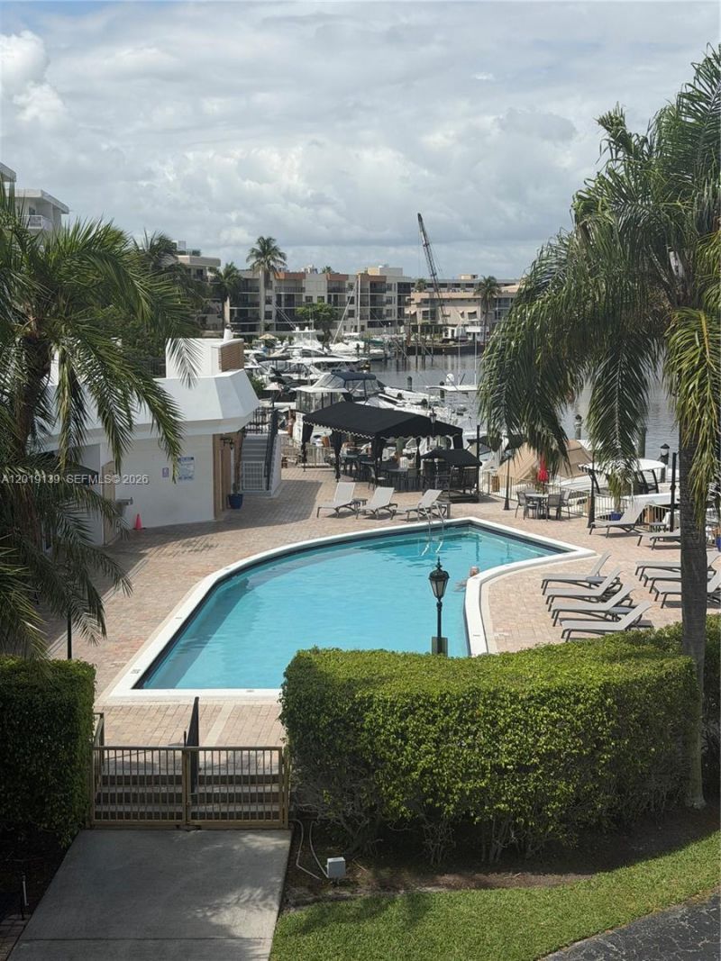 100 Golden Isles Dr , Unit 313, Hallandale Beach, FL 33009 Photo