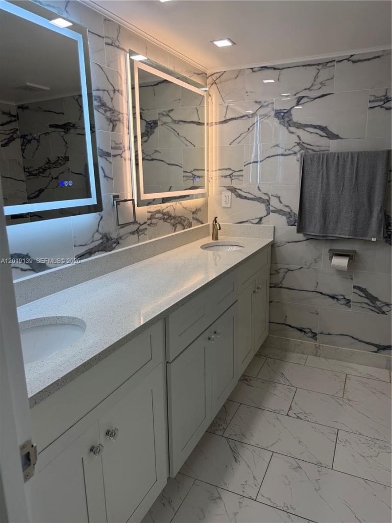 100 Golden Isles Dr , Unit 313, Hallandale Beach, FL 33009 Photo