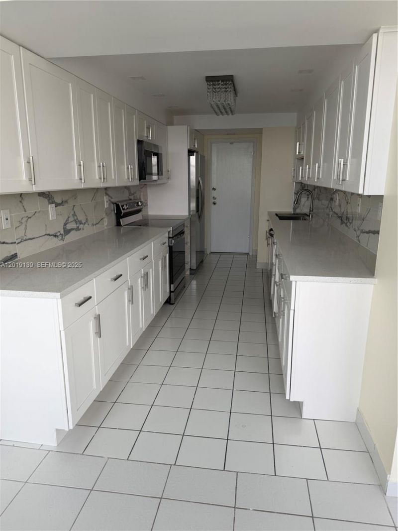 100 Golden Isles Dr , Unit 313, Hallandale Beach, FL 33009 Photo