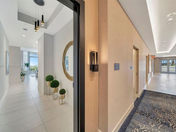 153 N Seabreeze , Unit 403, Fort Lauderdale, FL 33304
