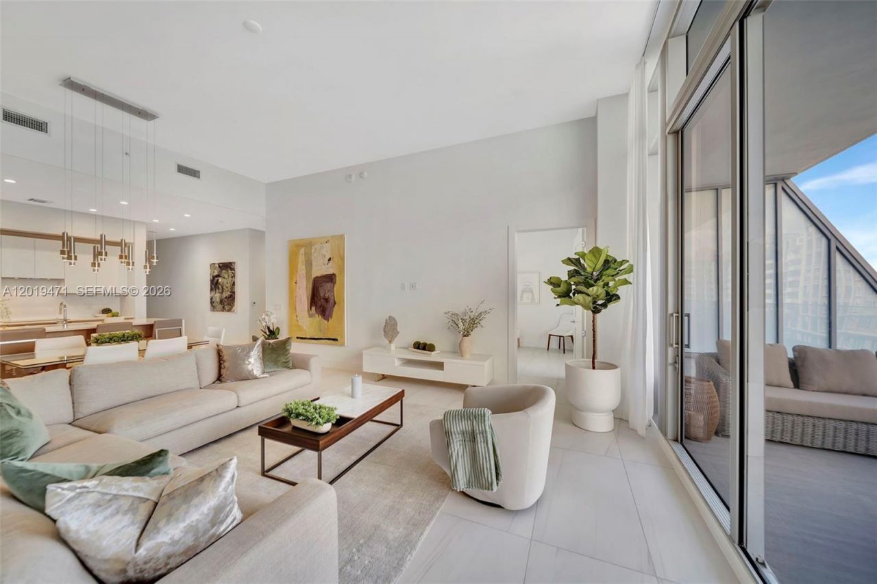 153 N Seabreeze , Unit 403, Fort Lauderdale, FL 33304 Photo