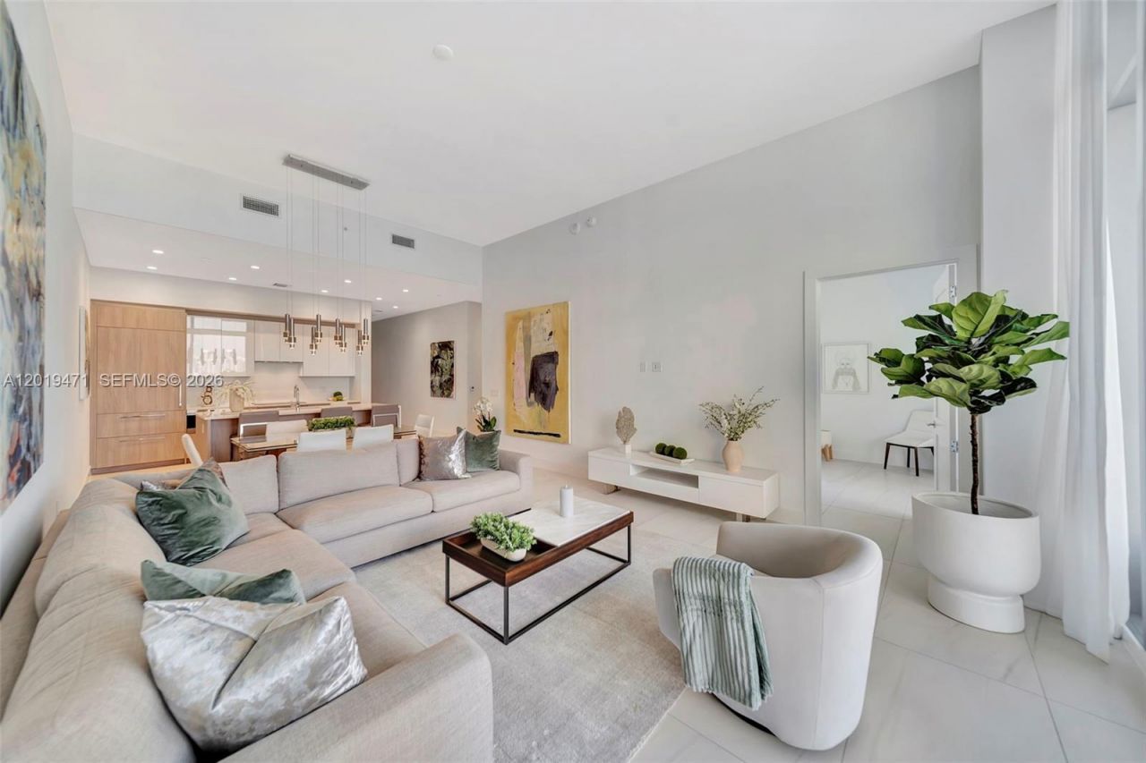 153 N Seabreeze , Unit 403, Fort Lauderdale, FL 33304 Photo