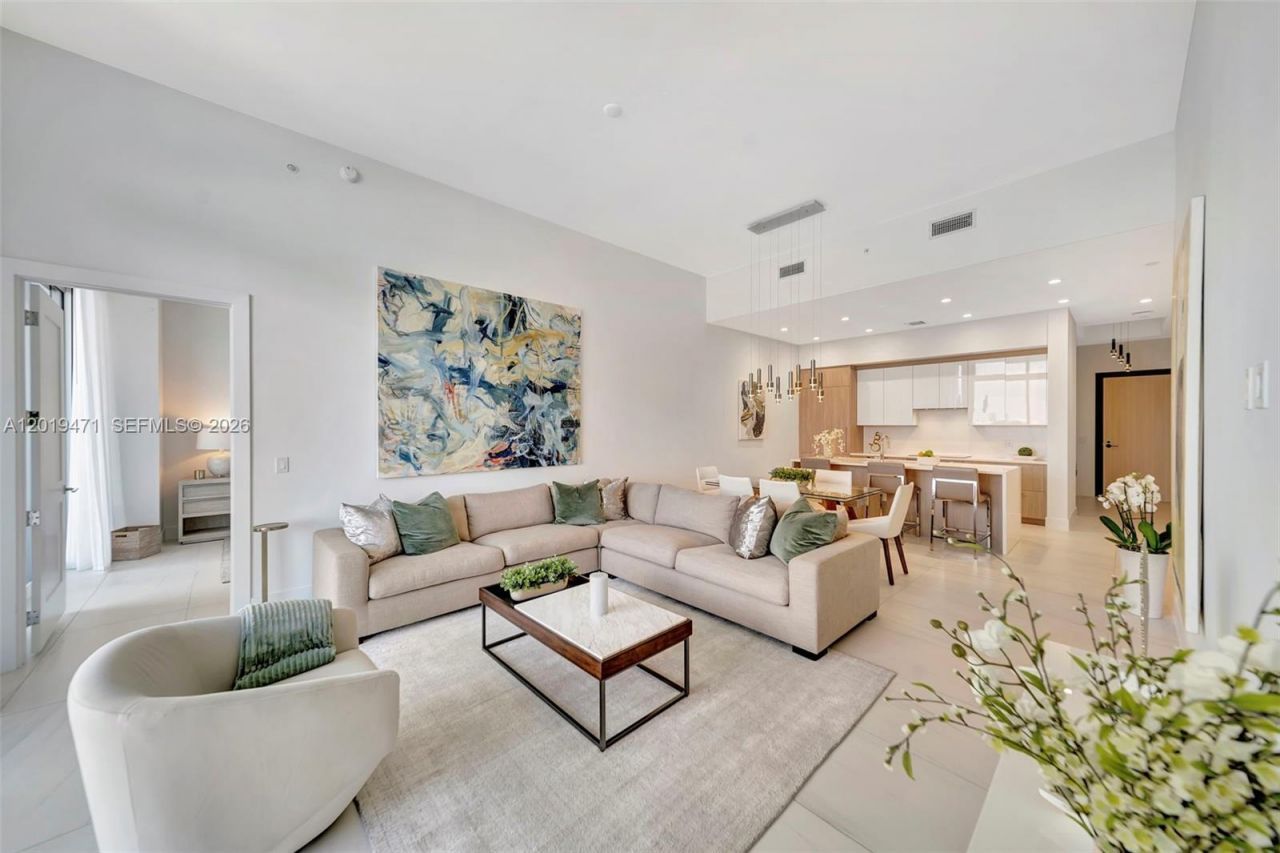 153 N Seabreeze , Unit 403, Fort Lauderdale, FL 33304 Photo