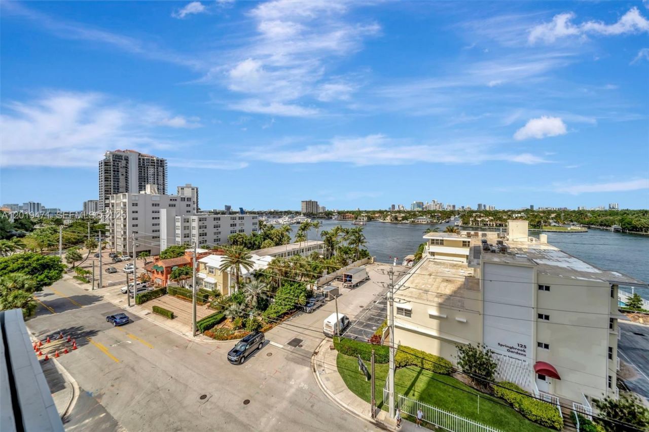 153 N Seabreeze , Unit 403, Fort Lauderdale, FL 33304 Photo