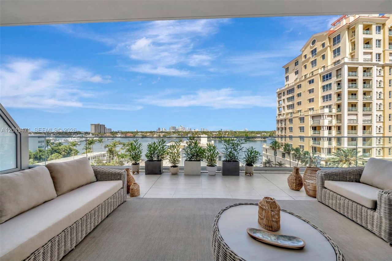 153 N Seabreeze , Unit 403, Fort Lauderdale, FL 33304 Photo