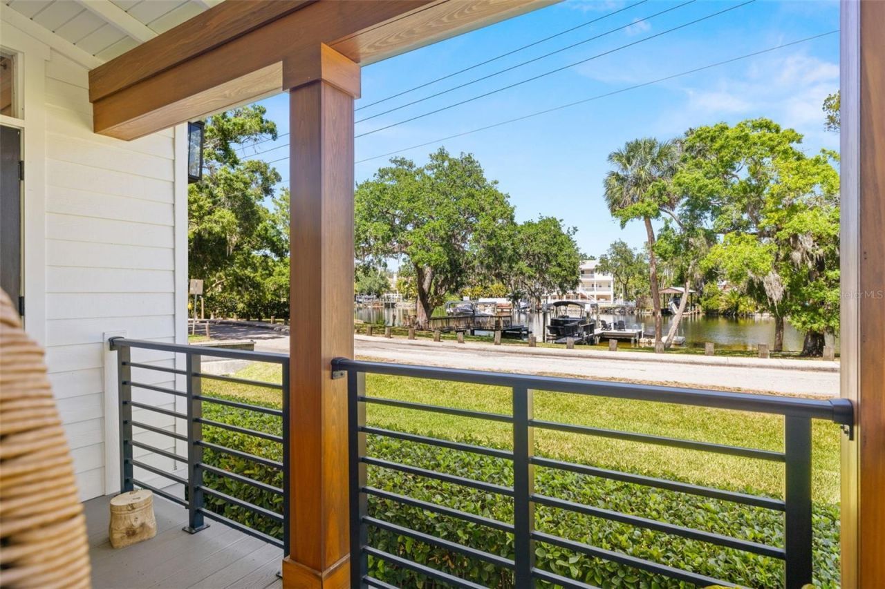 5610 N River Shore Drive, Tampa, FL 33603 Photo