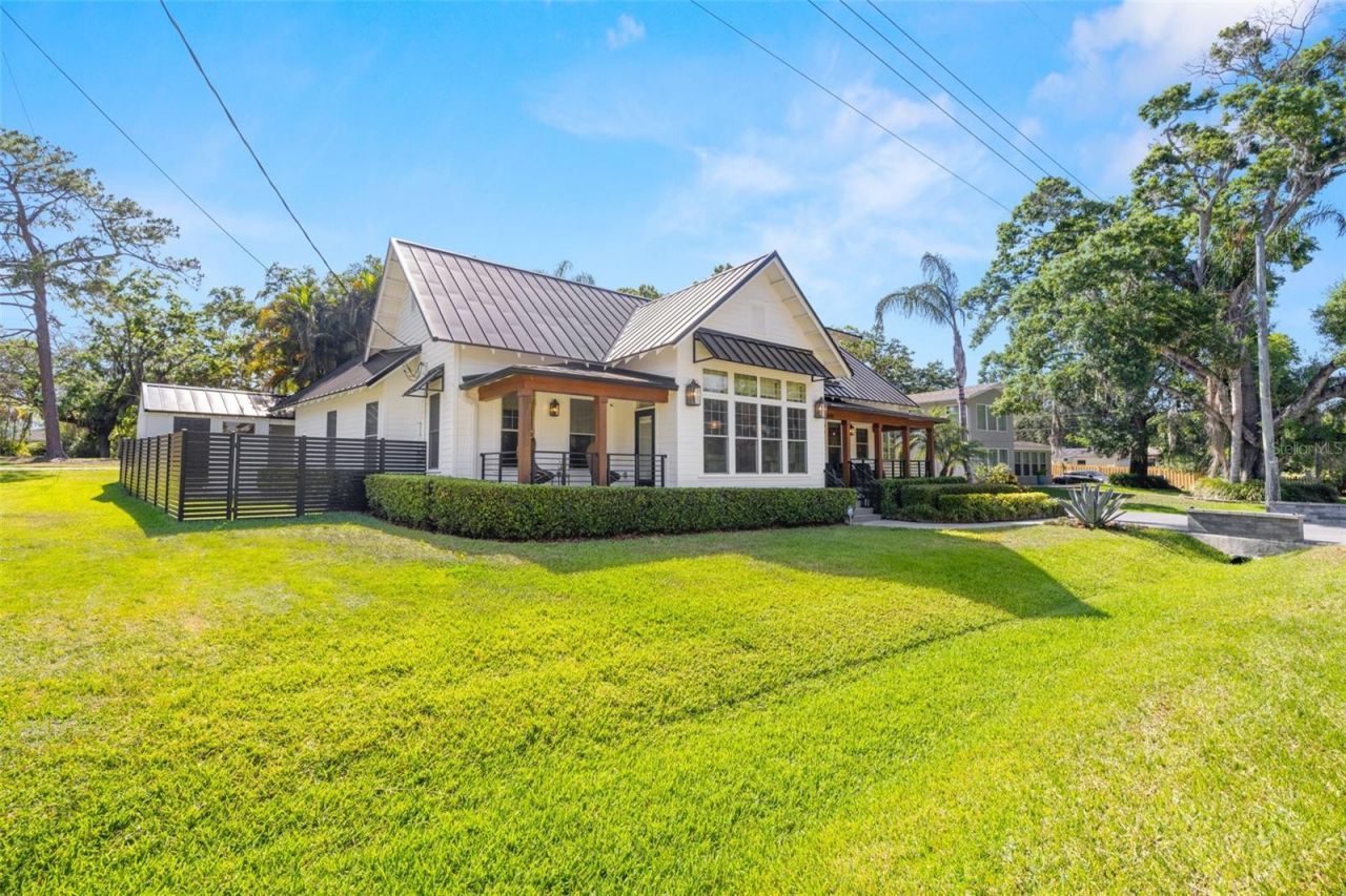 5610 N River Shore Drive, Tampa, FL 33603 Photo