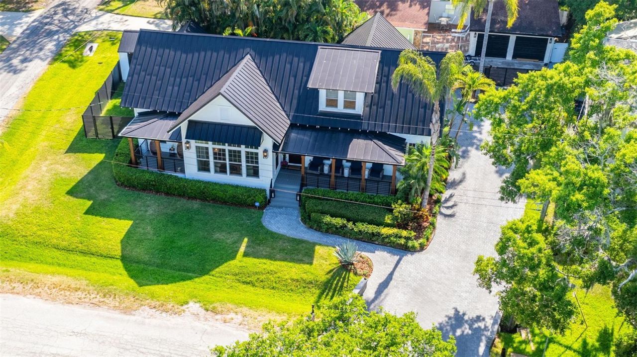 5610 N River Shore Drive, Tampa, FL 33603 Photo