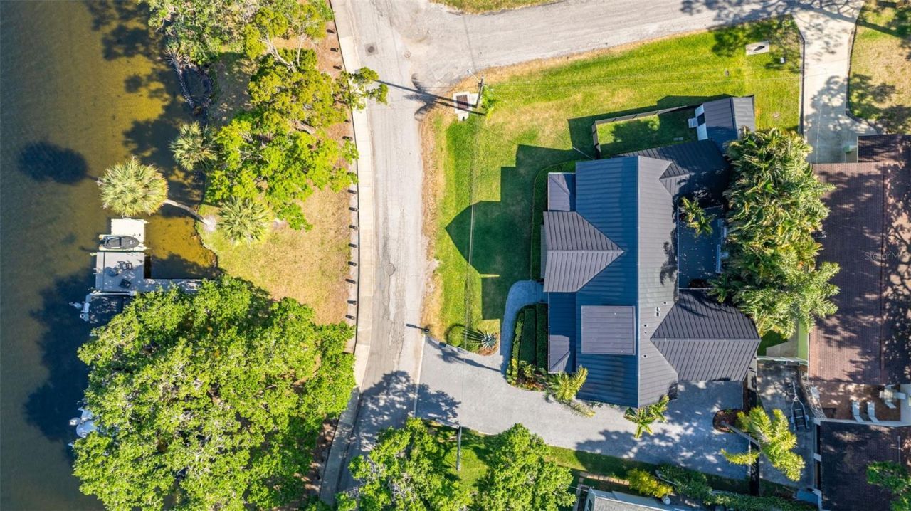 5610 N River Shore Drive, Tampa, FL 33603 Photo