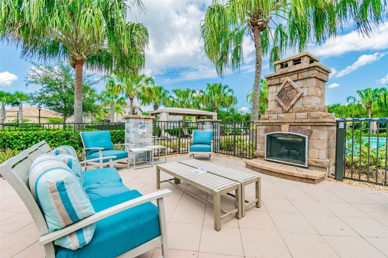 2213 Hollow Forest Court , Wesley Chapel, FL 33543 Photo