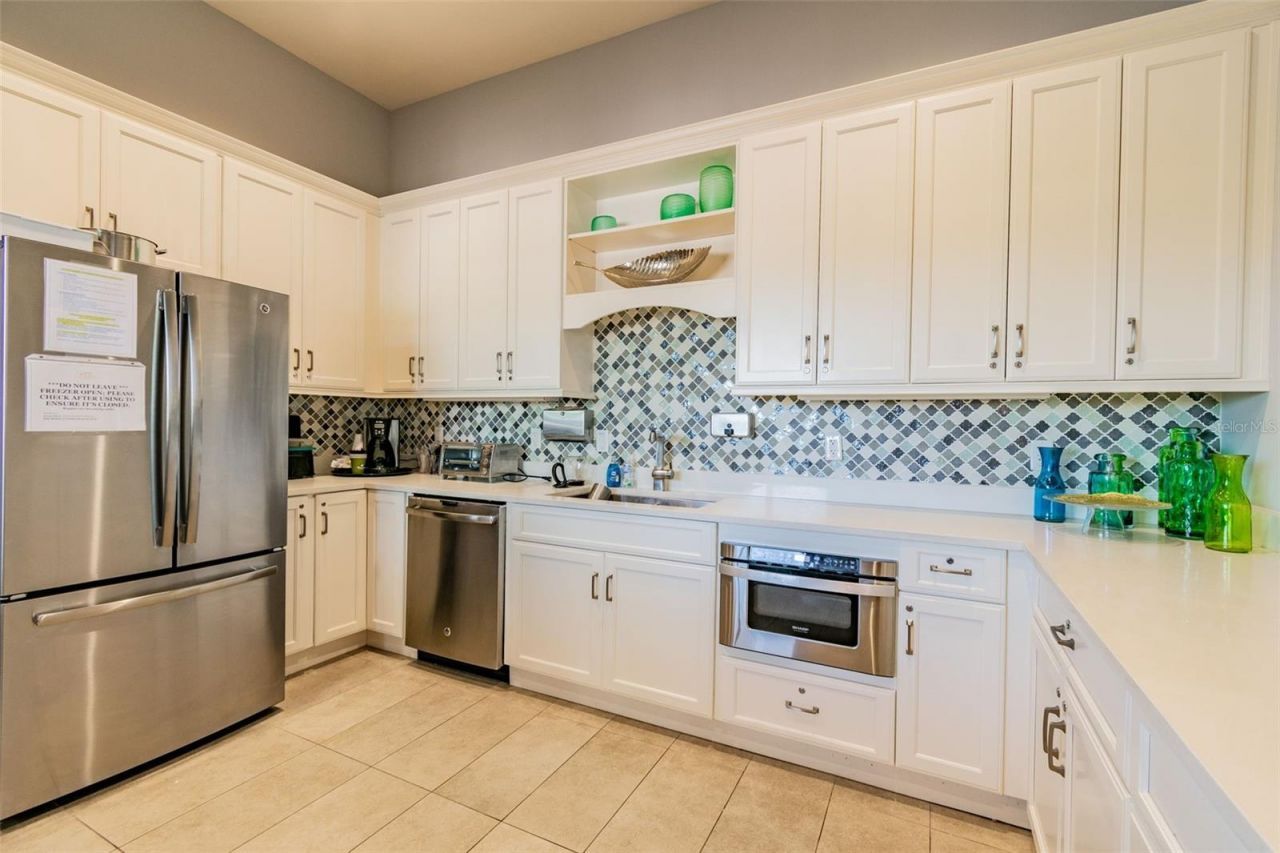 2213 Hollow Forest Court , Wesley Chapel, FL 33543 Photo