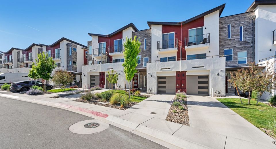 2460 Tecumseh Way, Sparks, NV 89436 Photo