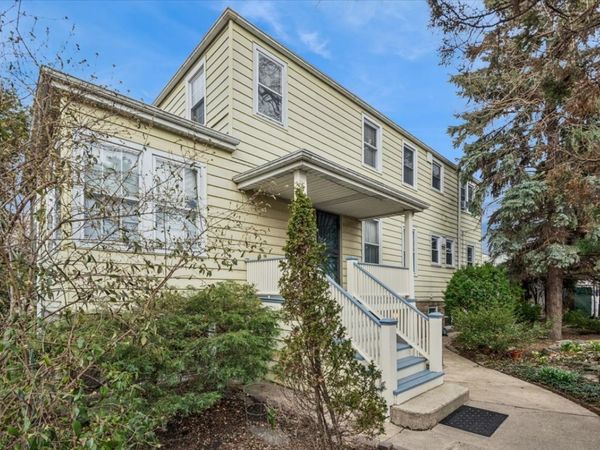 1762 W Morse Avenue , Chicago, IL 60626