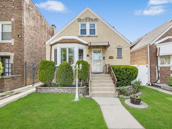 6422 S Komensky Avenue , Chicago, IL 60629