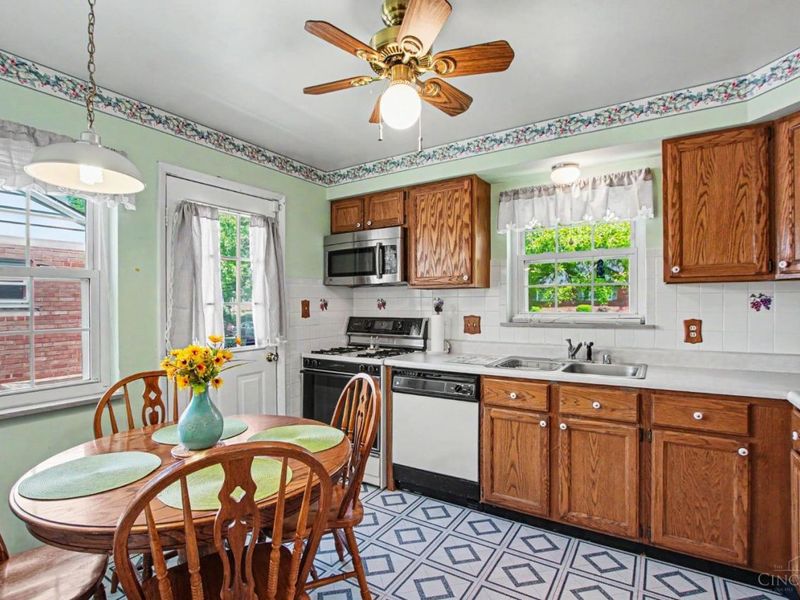 1005 Archland Drive, Cincinnati, OH 45224 Photo 8