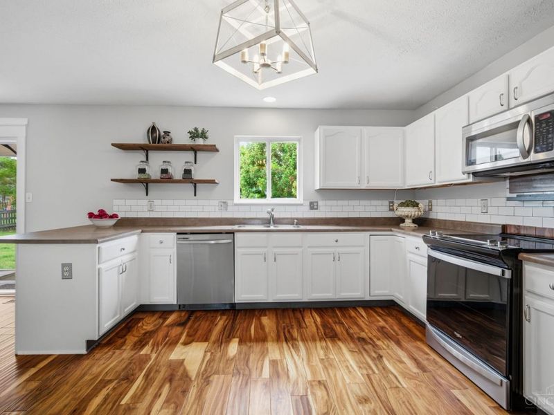 80 Cambridge Drive, Springboro, OH 45066 Photo 9
