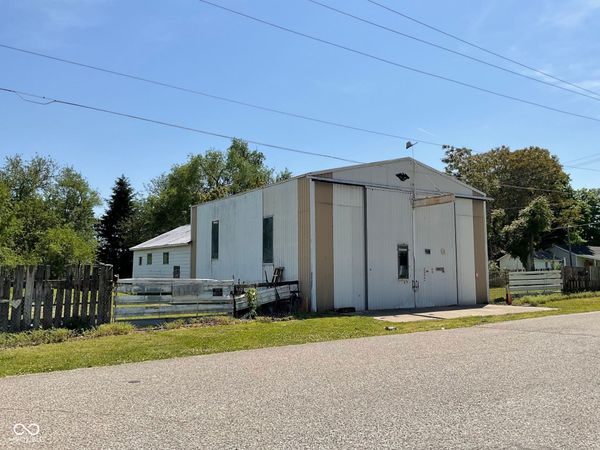 254 E North Street , Montezuma, IN 47862