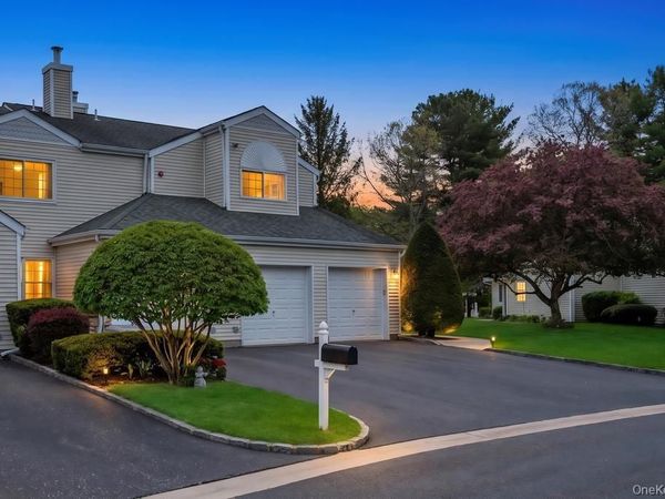 194 Gothic Circle , Manorville, NY 11949
