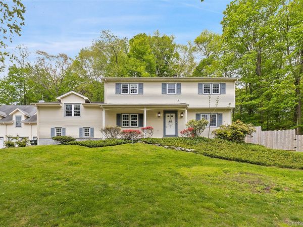 2 Watergate Drive , Amawalk, NY 10501