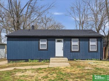 7407 N 34 Street , Omaha, NE 68112