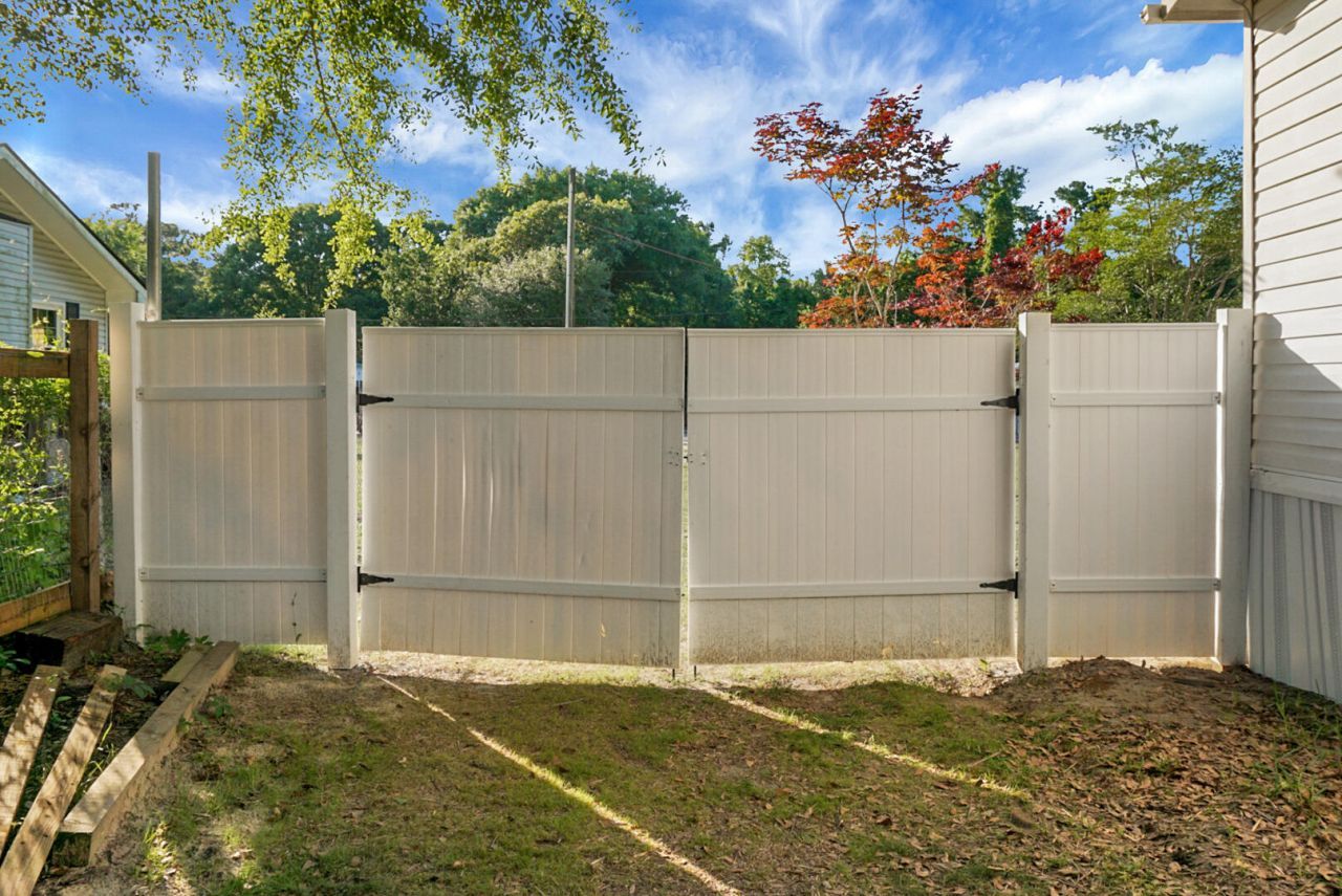 1170 Royle Road Photo 43