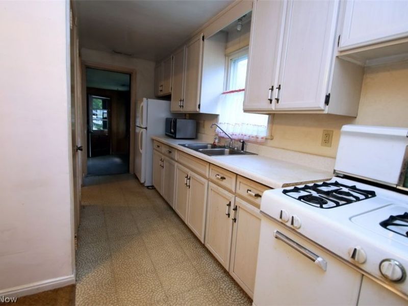10071 Colfax Drive , Columbia Station, OH 44028 Photo 6