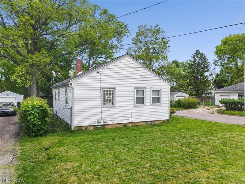 1043 Slosson Street, Akron, OH 44320 Photo 38