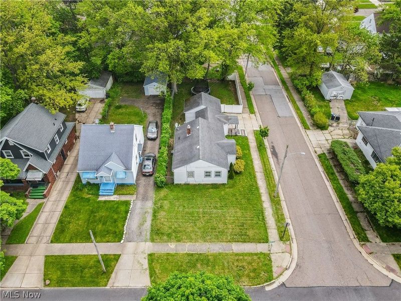 1043 Slosson Street , Akron, OH 44320 Photo 7