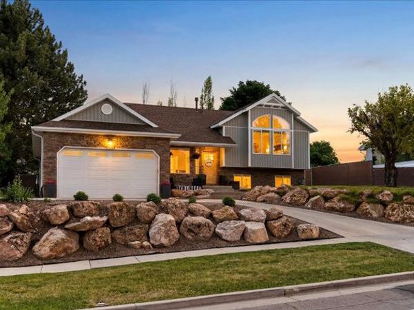 3865 RIVER VALLEY DR, Riverdale, UT 84405