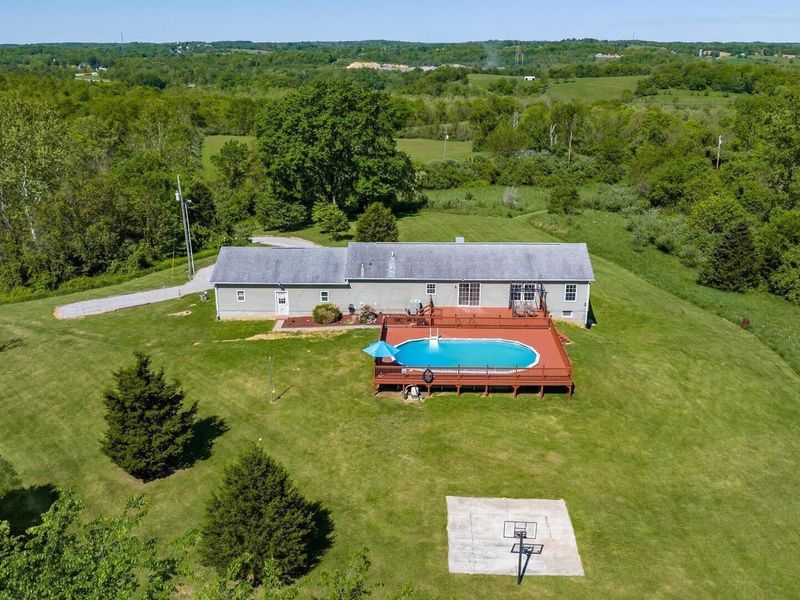 4780 Huggins Road , Zanesville, OH 43701 Photo 2