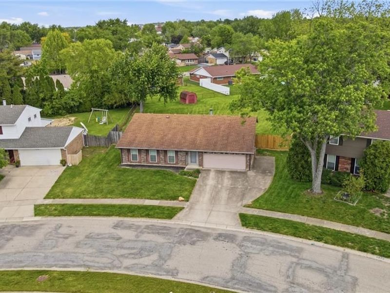 6824 Laurelview Drive, Huber Heights, OH 45424 Photo 2