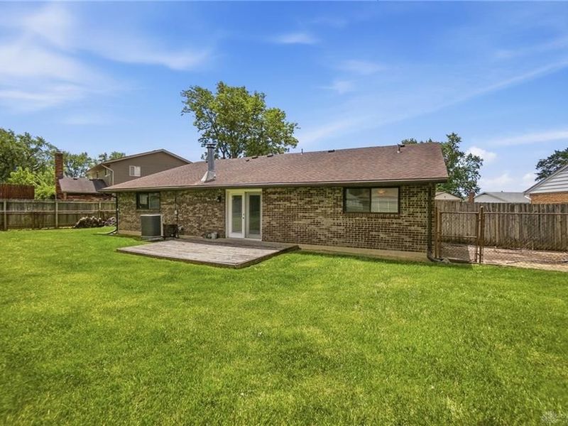 6824 Laurelview Drive, Huber Heights, OH 45424 Photo 27