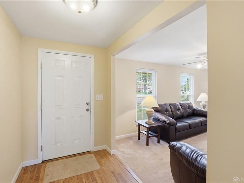 6824 Laurelview Drive, Huber Heights, OH 45424 Photo 7