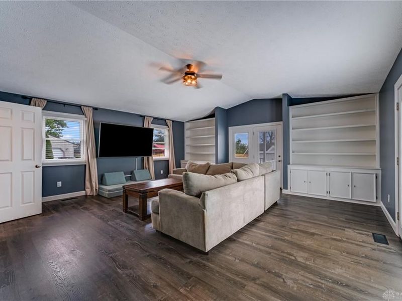 50 E Ellis Drive, Waynesville, OH 45068 Photo 8