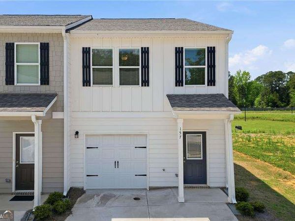 157 Village Green Drive, Adairsville, GA 30103