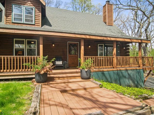 200 Wildwood Lane , Fox River Grove, IL 60021