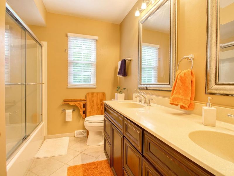 2434 Concordgreen Drive, Cincinnati, OH 45244 Photo 27