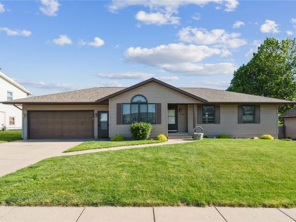 2540 Grand Avenue, Marion, IA 52302