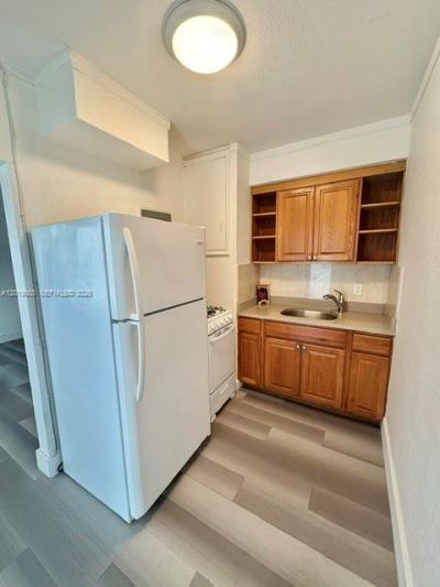 7445 Harding Ave , Unit 112, Miami Beach, FL 33141 Photo