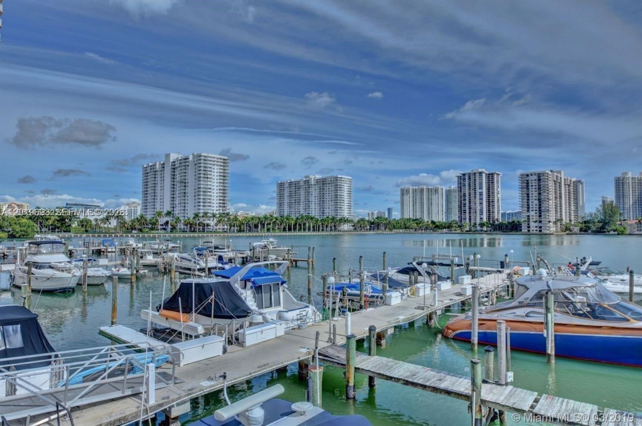 18011 Biscayne Blvd , Unit 503, Aventura, FL 33160 Photo
