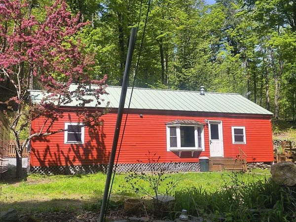 211 West St, Worthington, MA 01098