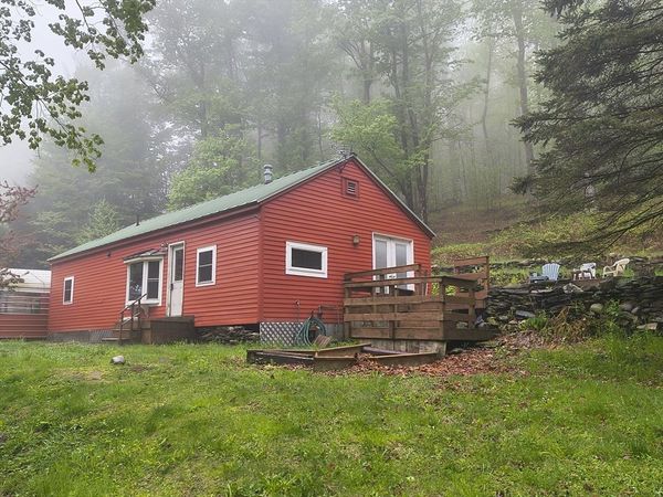 211 West St, Worthington, MA 01098